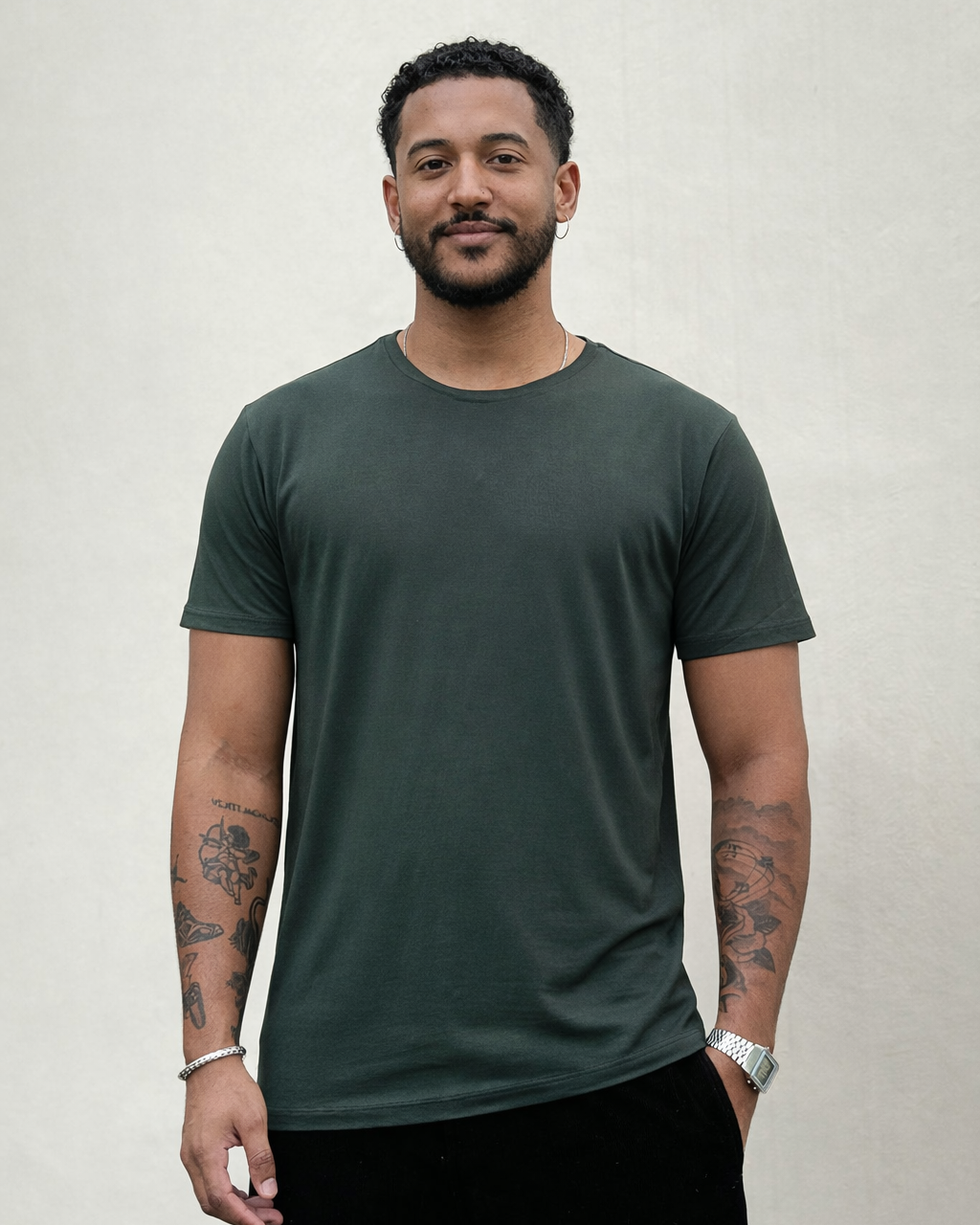 Kit 5 Camisetas Básicas + 3 Bermudas Masculinas